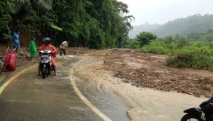 Lonsor Palembayan, Tujuh Sudah Dievakuasi, Satu Menunggu Bantuan Alat Berat