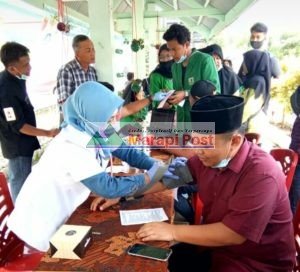 Mahasiswa KKN Fasilitasi Donor Darah, PMI Sumbar Hadir, Camat Turut Mendonor