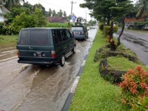 Jalan Diponegoro Monggong dan Gorong-gorong Jalan Simpang III Lubas Dikerjakan