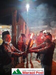 Camat Canduang Lepas Pawai Obor  1 Muharam di Kubang Duo Koto Panjag
