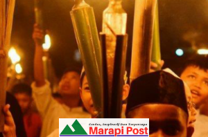 Memperingati 1 Muharam 1442 H, Warga Kubang Duo Koto Panjang Pawai Obor