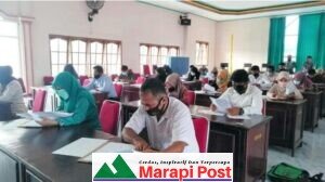 43 Calon Perangkat Nagari Lubuk Basung Mengikuti Seleksi di Aula KAN