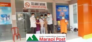 Yopi Eka Anroni Anggota DPRD Agam Bantu Warga Isolasi Covid Mandiri Palembayan