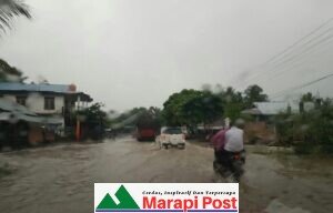 Jalan Nasional Simpang Gudang-Simpang Ampek Pasaman Barat Banjir, Saluran Pembuang Air Tidak Ada
