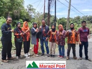 SrikandiI PP Matur Goro Bersihkan Kawasan Jembatan Banda Gadang