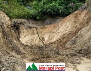 Jalan Simalaka Longsor Lagi, Alat Berat Bekerja, Lalulintas Ditutup Sementara