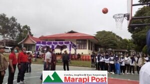 Diguyur Hujan, Pertandingan Persahabatan Basket SMA Negeri 1 Matur Terhenti, Dilanjutkan Kamis