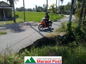 Dua Titik Jalan Kewenangan Kabupaten Agam di Pulai Terancam Amblas, Warga Berharap Segera Diperbaiki
