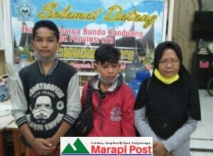 Ikatan Keluarga Bundo Kanduang-NTB Bantu Pemulangan Urang Awak Terlantar di Lombok