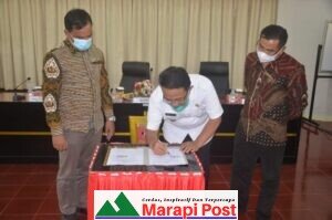 Agam Bakal Miliki Perguruan Tinggi lagi, UMSB dan PNP Tandatangani MoU Kejasama dengan Bupati Indra Catri