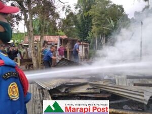 Rumah Semi Parmanen di Gadut Tilatang Kamang, Kabupaten Agam Hangus Terbakar