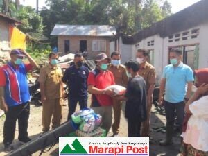 Korban Rumah Terbakar di Nagari Paninjauan, Kecamatan Tanjung Raya Terima Bantuan Dari Dinas Sosial Agam