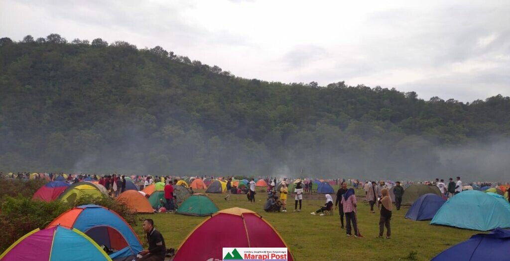 Bukit Savana Dandaun Lombok Timur Sasaran Camp Pecinta Kemah