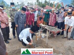 Bersama Bupati Andri Warman, Ketua DPRD Kabupaten Agam Novi Irwan, Letakan Batu Pertama Pembangunan Asrama Karantina Tahfiz