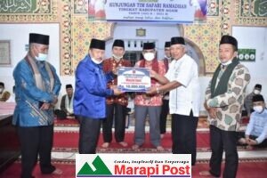 Bupati Agam Dr. Andri Warman Kunjungan Ramadhan ke Masjid Jamik Cacang Tinggi, Serahkan Bantuan Senilai Rp10 Juta
