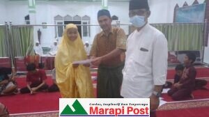 Pengurus Masjid Albadryah Lansano Lubuk Basung, Salurkan Zakat dan Infak Kepada 82 Penerima
