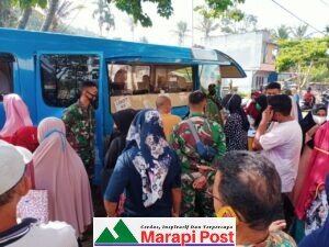 Satgas TMMD Limapuluh Kota Bersama Dukcapil Bagikan Akta Kelahiran & KTP