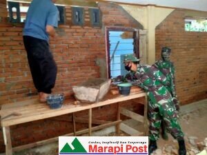Satgas TMMD Turutserta Membantu Pekerjaan Renovasi Masjid Al-Iman