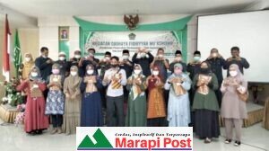 Pelaku Usaha Agam Terima Setifikat Halal Usaha Dari Kamenag Sumbar