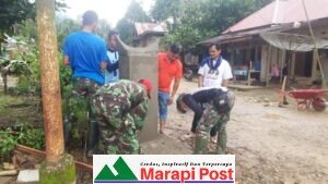 Warga Talang Maur Bantu Satgas TMMD/N ke 111 Lanjutkan Bangun Tugu