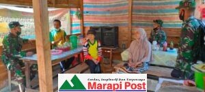 Menjaga Penyebaran Covid-19, Satgas TMMD Komsos Kepada Warga