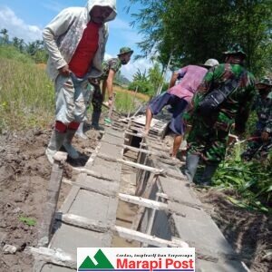 Satgas TMMD Kodim 0306/50 Kota Bangun Irigasi Bersama Masyarakat