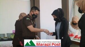 Kejari Agam Sembelih Hewan Qurban, Selain Ibadah Juga Berbagi Sesama