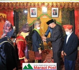Raja Kabuntaran Talu Tuanku Bosa ke XV Dinobatkan