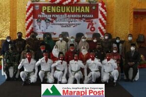 Bupati Kabupaten Pasaman Barat Kukuhkan Paskibraka 2021