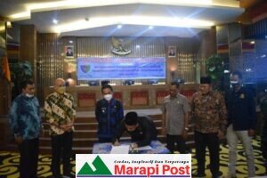 DPRD dan Pemda Pessel Tetapkan Perda APBDP 2021