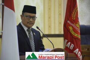 Wabup Agam Bacakan Pendapat Pemerintah Terhadap Ranperda Zakat