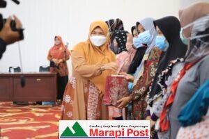 Ibu Hamil Anggota GOW Pesisir Selatan Jalani Vaksinasi, Berjalan Sukses