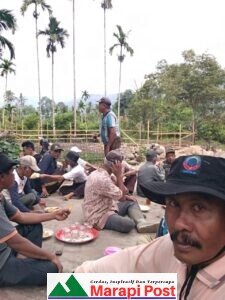 Forum Ninik-Mamak Pauhduo Nan Batigo Goro Pengecoran Tiang Balai-balai Adat