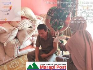 Babinsa Ladang Panjang Gebyar Vaksinasi