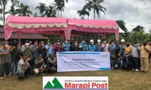 Wakil Bupati Mentawai Resmikan Listrik Desa