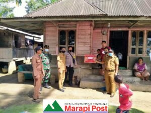 Penerima PKH dan BPNT Nagari Sasak, Diberi Tanda Khusus