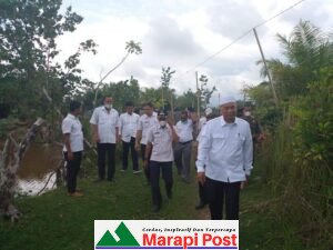 Bupati Pasbar Tinjau Jembatan Baru Dibangun di Sasak Ranah Pasisie
