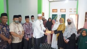 Peringati HUT Pasbar ke 18, Bupati ke Panti Asuhan dan Pondok Pesantren
