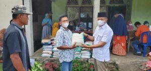 Sebagai Dukungan Kepada Pemerintah, Ketua DPRD Pasbar Gelar Vaksinasi di Kampung III Mahakarya