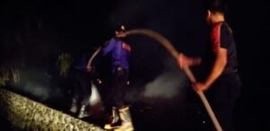 Rumah Dihuni Penjaga Walet di Durian Kapeh Darus Salam Terbakar