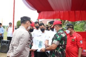 Hebat Dharmasraya, Serahkan 10 ha Lahan Pembangunan Kantor Kodim
