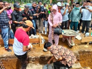Najjar Tepati Janji, Hibahkan Tanah, Bangunkan Gedung Pers & LSM