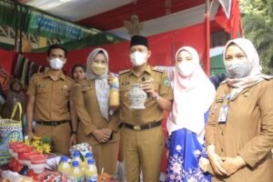 Wabup Pasaman Sabar AS Buka Secara Resmi Bazar Bank Sampah
