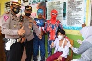 Pelaksanaan Vaksinasi Anak Usia 6-11 di SD Negeri 51 Sungai Jaring Sukses