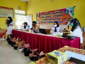 Sosialisasi Vasinasi Bagi Usia Anak 6-11 Tahun Sukses di SD Negeri 12 Aida