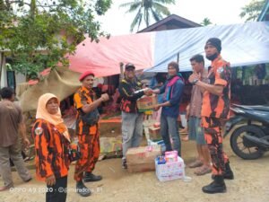 PAC Pemuda Pancasil Palembayan Antarkan Bantuan Gempa