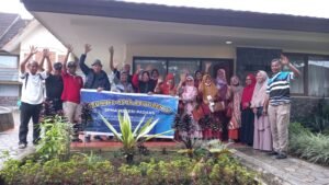Abituren SPP-SPMA Negeri Padang Reuni di Embun Pagi
