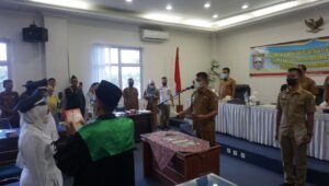 Lantik 6 Pj Wali Nagari, Sekda Harapkan Besinergi dengan Seluruh Elemen