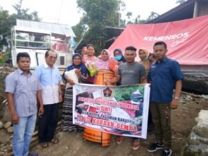 PWI Pasbar Kunjungi Wartawan Ditimpa Musibah Gempa Bumi Berkekuata 6.2