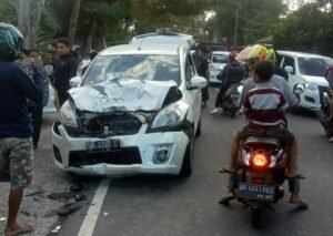 Mobil vs Motor Adu Jangkrik di Batukliang, Satu Korban Meninggal Dunia 